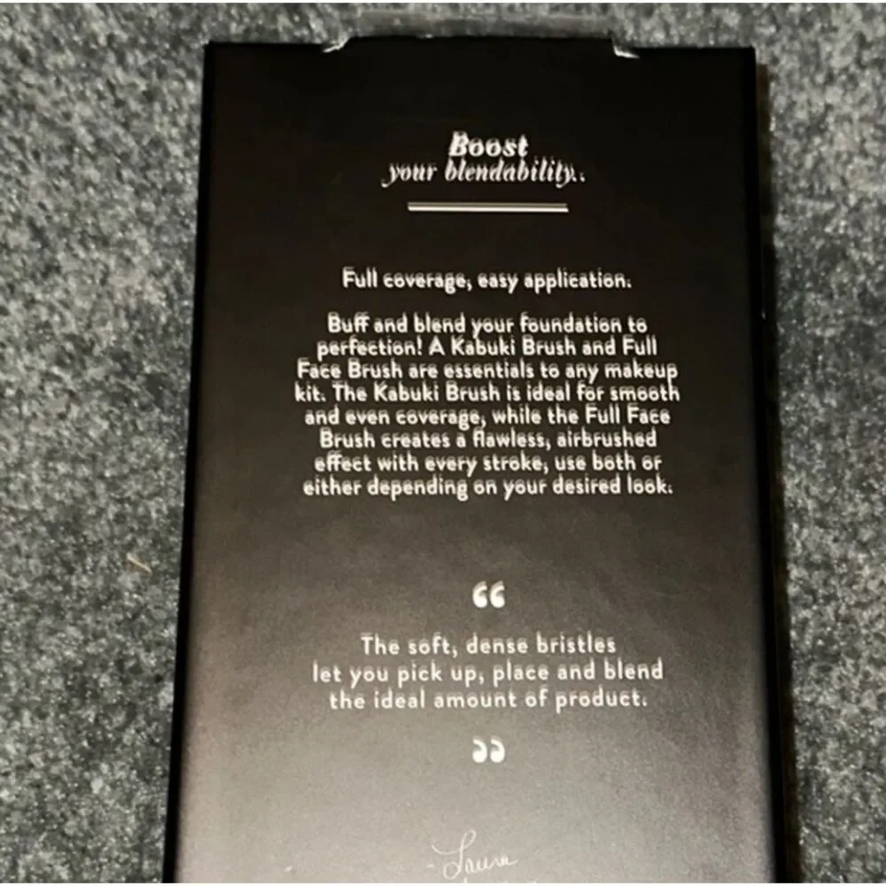 Laura Geller Blending Beauties Face Brush Set Sealed, never opened.